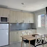 דירה Billy's Marina 360 With Pool Access פוארטו דה מוגן