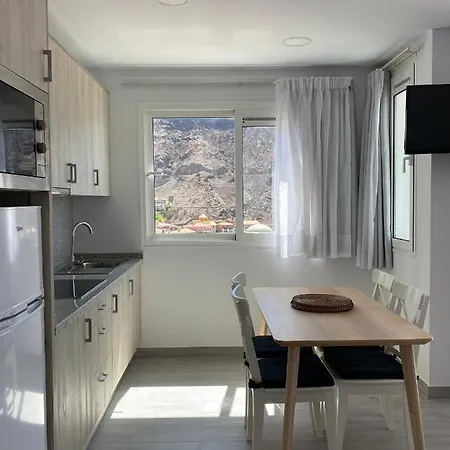 Billy's Marina 360 With Pool Access * Puerto De Mogan